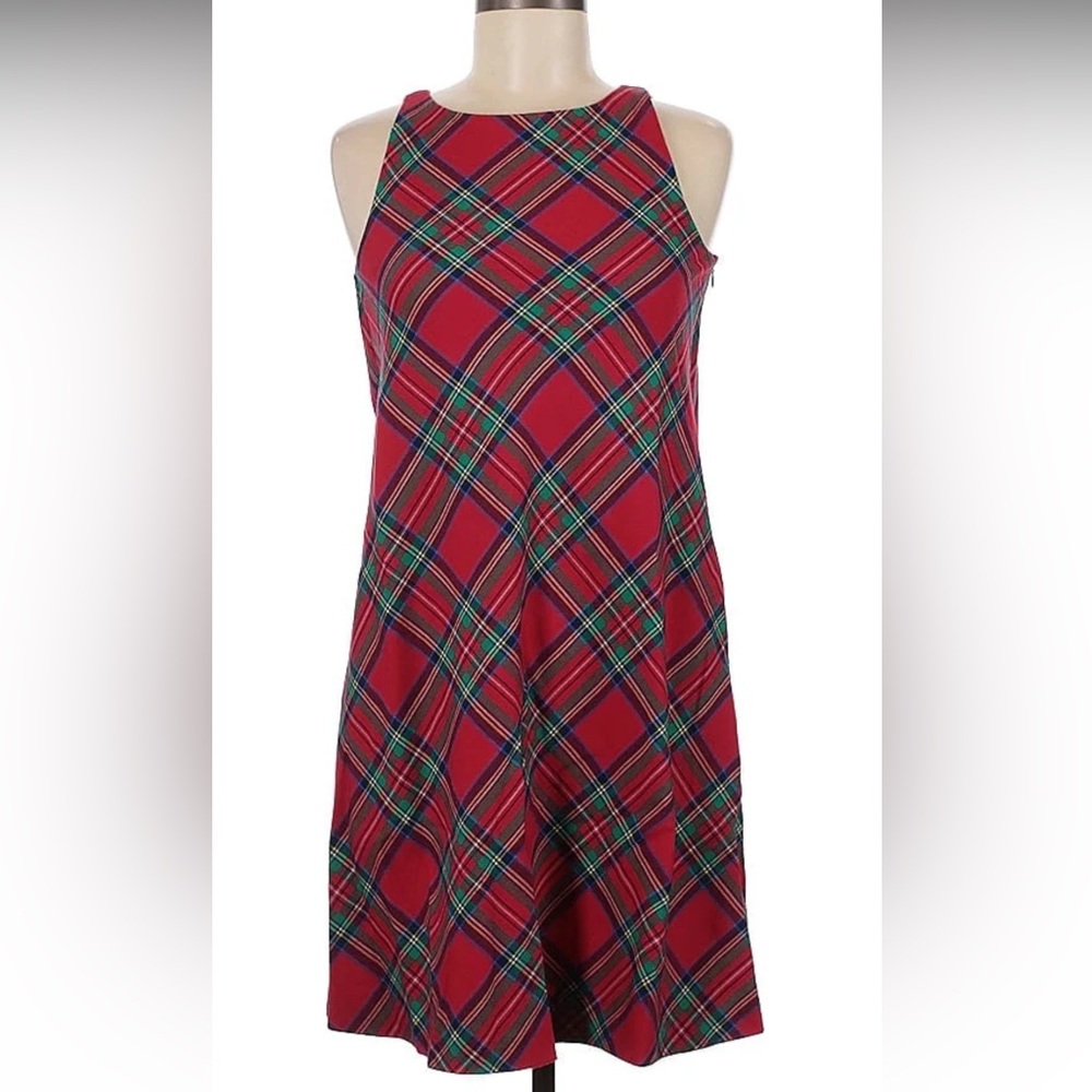 Vineyard Vines Jolly Plaid Shift Dress - 10
Red plaid sleeveless holiday dress